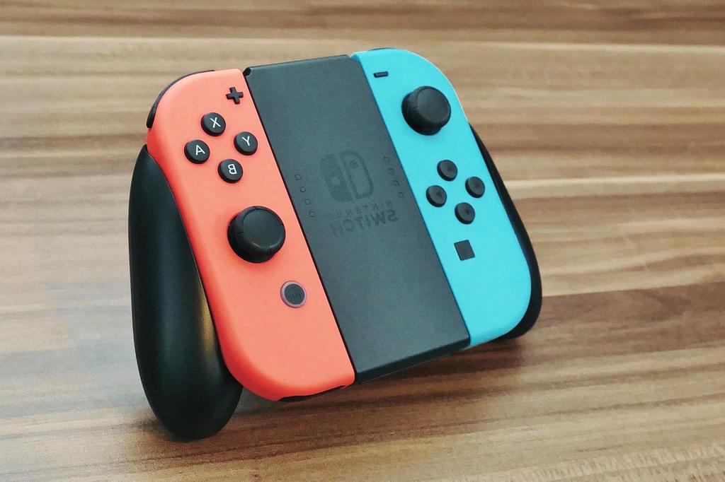 State-of-the-art Neural VR setup with user immersed in virtual environment